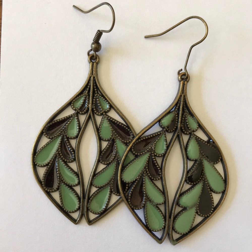 Teardrop earrings